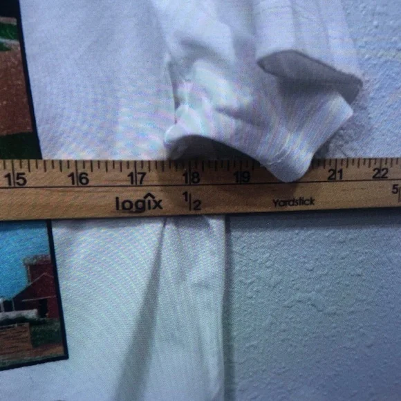 Plain White Crewneck T-Shirt - Picture 4 of 5